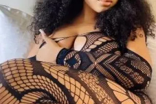 Super Sexy❤Honey🍯Small Booty🍑Mouth👅 Skillz that'll Make ur👀Eyes Roll Back & ur Toes👣Curl!!! - Image 2